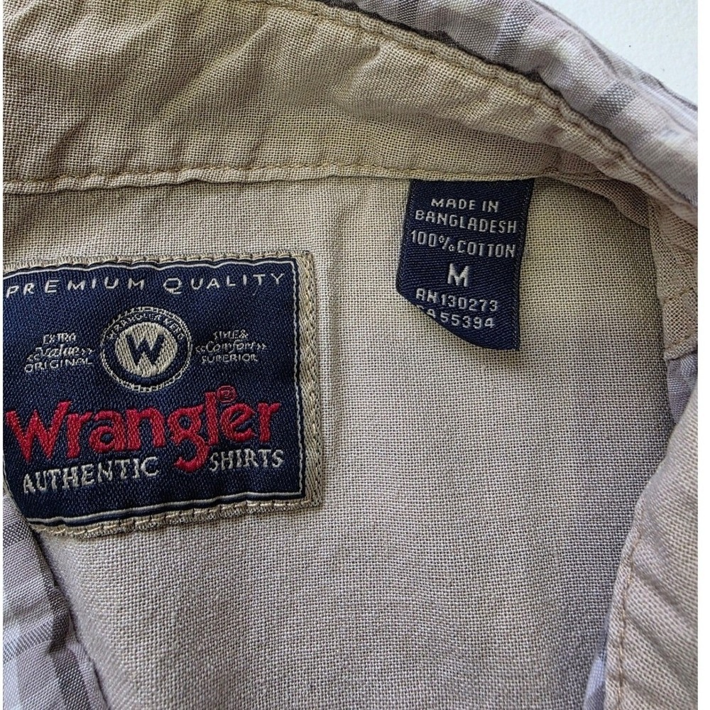 Wrangler Authentics Mens Gray Plaid Short Sleeve Button Down Shirt Size Medium - Picture 3 of 7